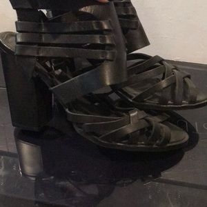 Steve Madden size 10 black leather